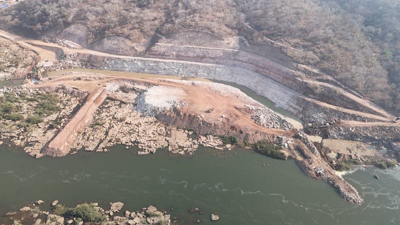 戰(zhàn)高溫 克難關 創(chuàng)精品 馬拉加斯水電站導流明渠施工圓滿收官